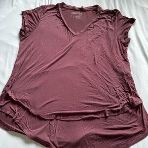 Latched Mama V-Neck Short Sleeve Tee in Plum
